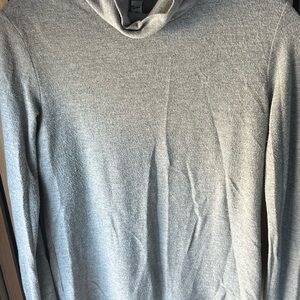 ALO Yoga Light Gray Turtleneck